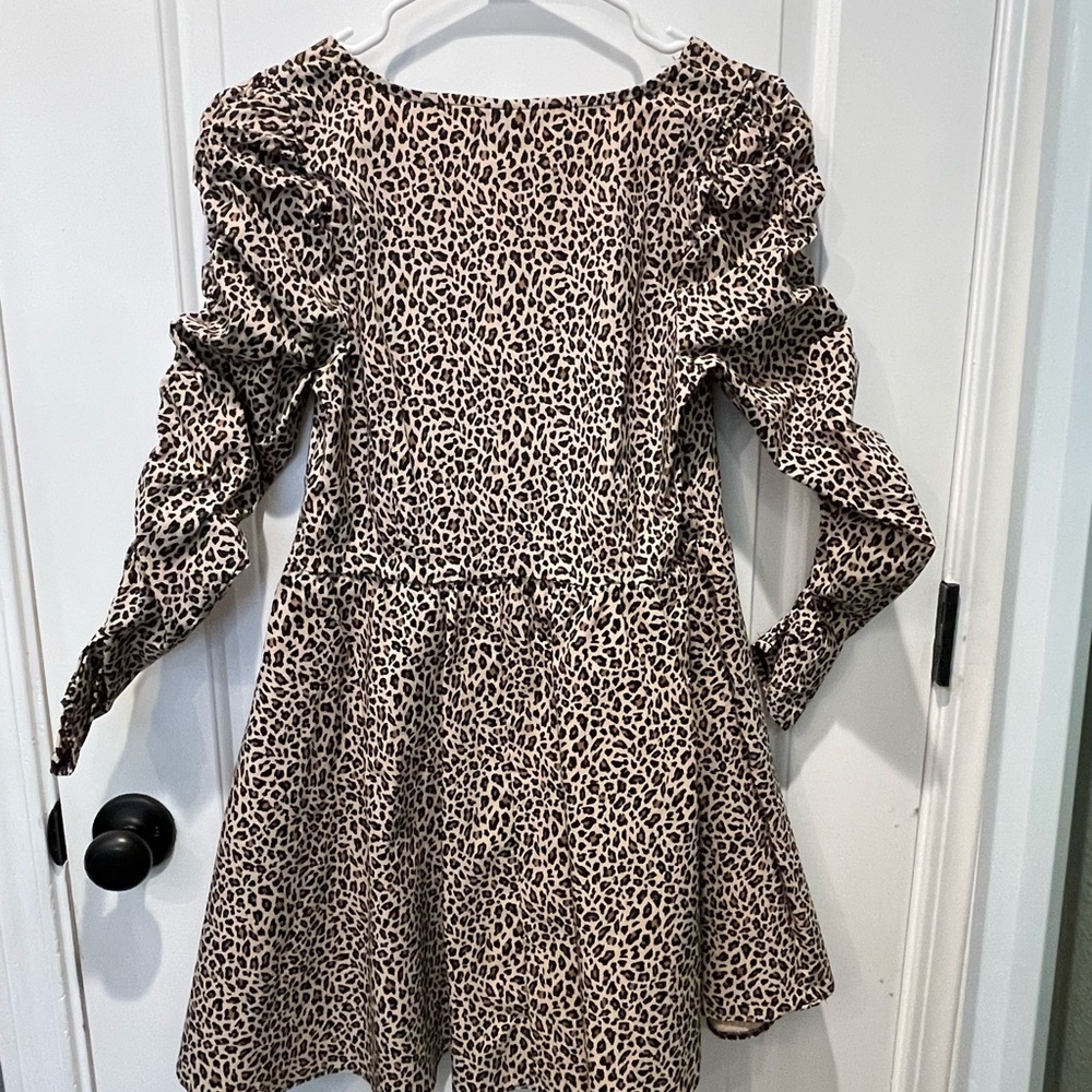 Topshop Beige and Black Leopard Print Dress
0027 - Picture 5 of 5